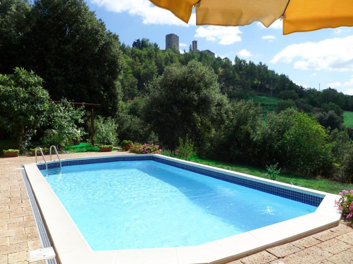 Montecastelli Pisano Villa Le Capanne מראה חיצוני תמונה