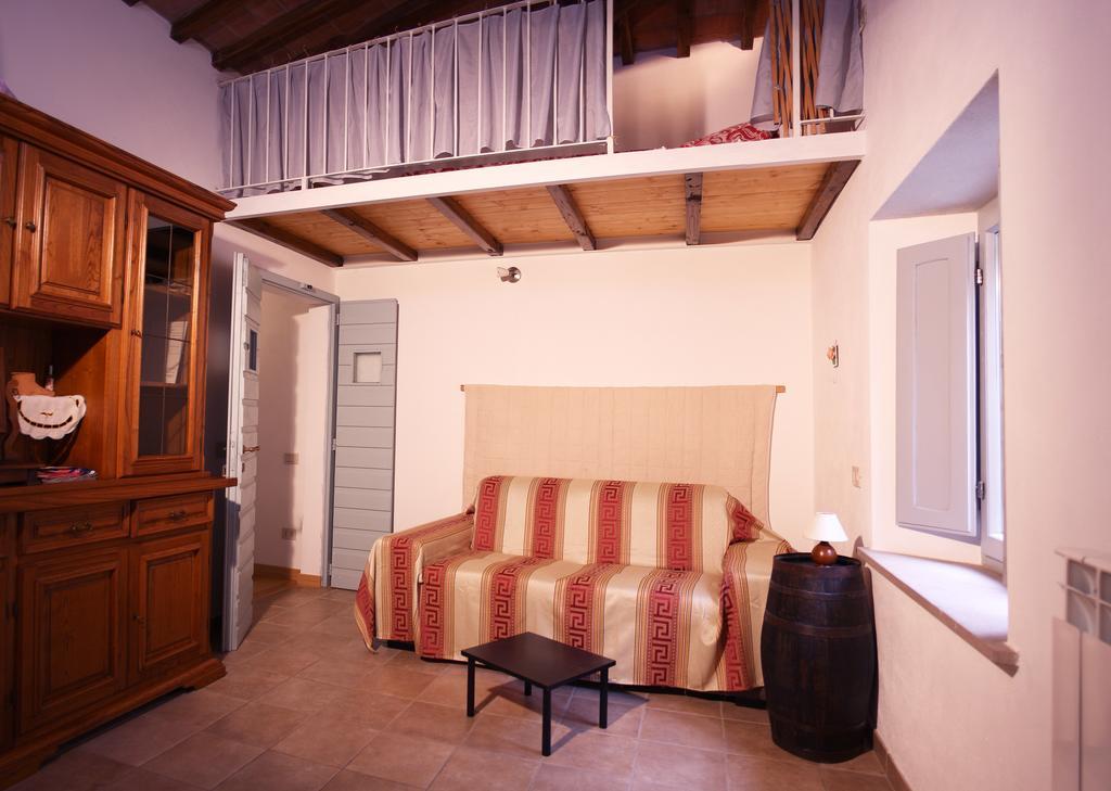 Montecastelli Pisano Villa Le Capanne מראה חיצוני תמונה
